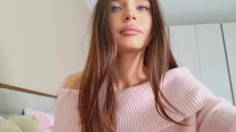 isia online show from 12/20/25, 07:59