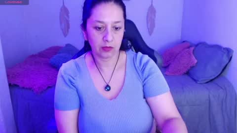 Snapshot of _isis74_ chatting on 05/11/26, 03:45 Camila online show from 05/11/26, 03:45