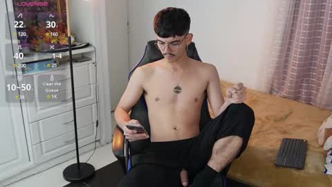 Snapshot of _jamesboy chatting on 01/28/25, 03:36 James online show from 01/28/25, 03:36