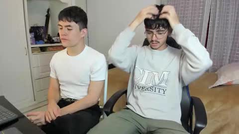 Snapshot of _jamesboy chatting on 10/12/25, 10:31 James online show from 10/12/25, 10:31