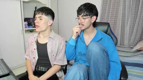 Snapshot of _jamesboy chatting on 10/31/25, 01:06 James online show from 10/31/25, 01:06