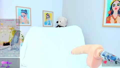 _jasminnee_ online show from 04/06/26, 02:07