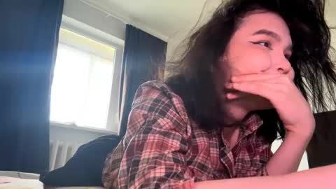 Snapshot of _jelly_melly_ chatting on 04/28/26, 11:37 Elsa online show from 04/28/26, 11:37