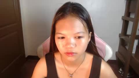 Snapshot of _jennn chatting on 05/08/26, 04:23 Jen online show from 05/08/26, 04:23