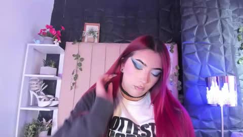 Mia online show from 02/12/26, 02:23