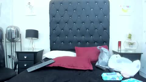 Snapshot of _johnson_alana chatting on 12/13/25, 07:53 _johnson_alana online show from 12/13/25, 07:53