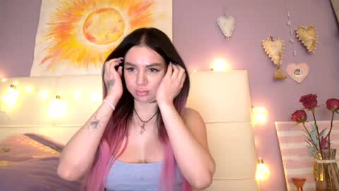 Snapshot of _juliaa22 chatting on 05/18/26, 11:27 lil J online show from 05/18/26, 11:27