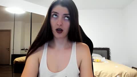 _just_a_simple_girl online show from 11/06/25, 01:34