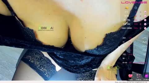 _justcallme_ online show from 05/14/26, 08:37