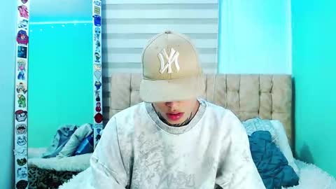 mod online show from 02/11/26, 03:22