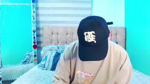 mod online show from 03/08/26, 04:27