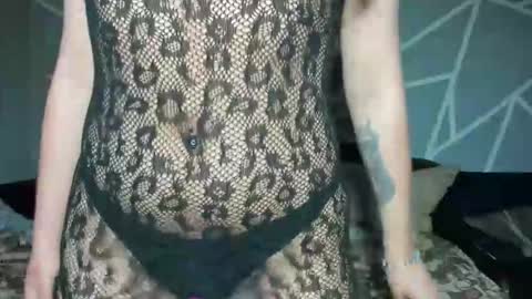 Snapshot of _justtease_ chatting on 05/08/26, 09:53 Dennise online show from 05/08/26, 09:53