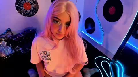 _karine01 online show from 03/12/25, 06:40