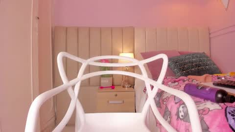 Snapshot of _karol_18 chatting on 11/14/25, 06:45 karol online show from 11/14/25, 06:45