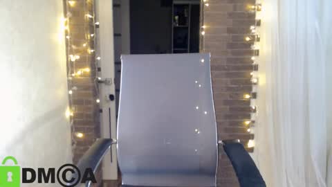  karolina online show from 11/28/25, 04:53