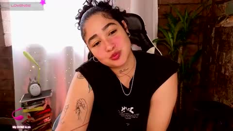 Snapshot of _kat_1 chatting on 09/19/25, 07:14 online show from 09/19/25, 07:14