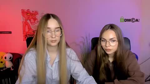 _kellykitten_ online show from 12/04/25, 09:40