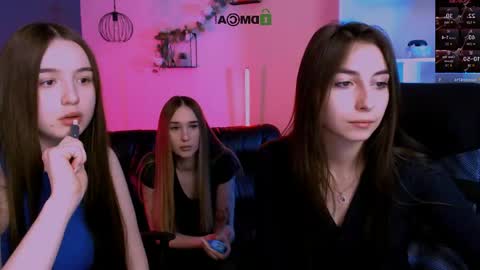 _kellykitten_ online show from 03/23/26, 10:19