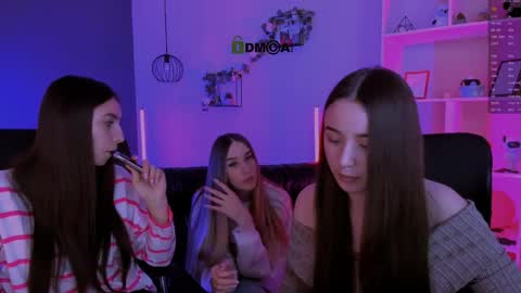 _kellykitten_ online show from 04/06/26, 08:59