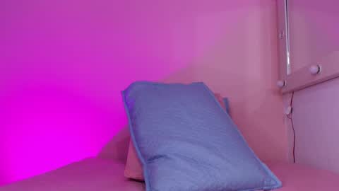 Kendall online show from 09/12/25, 11:54