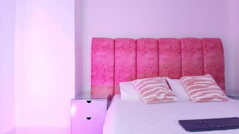 Kendall online show from 12/05/25, 12:03