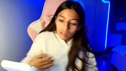 Snapshot of _khloe_sweet chatting on 05/26/26, 11:01 khloe sweet online show from 05/26/26, 11:01