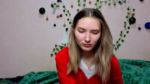 _kikiclark_ online show from 01/10/26, 06:53