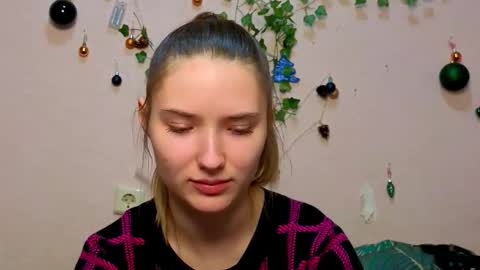 _kikiclark_ online show from 02/05/26, 08:57