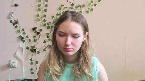 _kikiclark_ online show from 03/07/26, 09:06