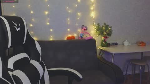 Molly   Emily online show from 02/09/26, 01:20