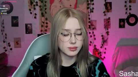 _kitekat_ online show from 12/22/25, 02:58