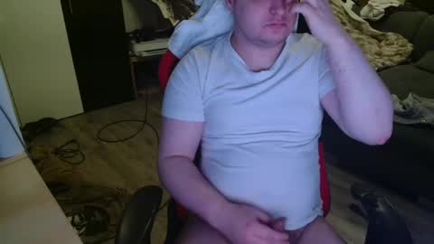 Snapshot of _kitsu_ chatting on 12/25/24, 01:30 _kitsu_ online show from 12/25/24, 01:30