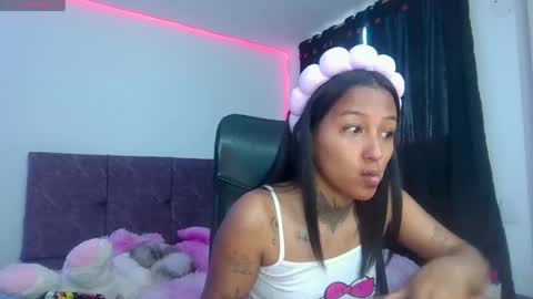 Snapshot of _kitty_moon2 chatting on 05/07/26, 10:48 Stefany online show from 05/07/26, 10:48