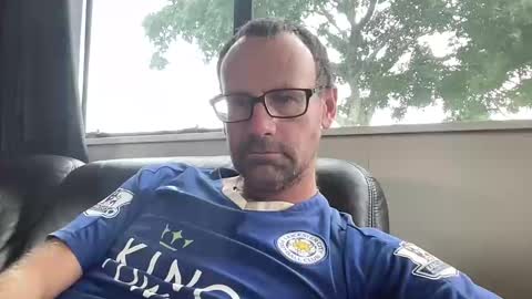 Kiwi online show from 01/24/25, 11:23