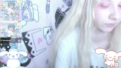  kuro  online show from 12/18/24, 06:57