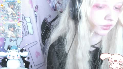  kuro  online show from 12/20/24, 10:49