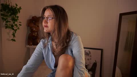 Not on OF Some stuff for sale  online show from 10/18/25, 03:42