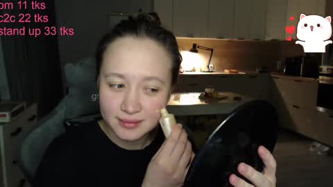 Snapshot of _lalune_ chatting on 01/31/26, 08:07 _lalune_ online show from 01/31/26, 08:07