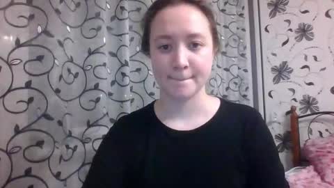 Snapshot of _lalune_ chatting on 02/15/26, 06:48 _lalune_ online show from 02/15/26, 06:48