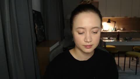 _lalune_ online show from 03/17/26, 06:44