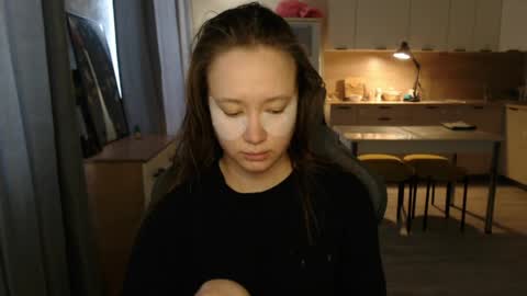 _lalune_ online show from 03/24/26, 08:19