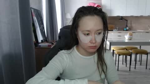 _lalune_ online show from 03/28/26, 11:54