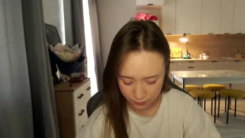 _lalune_ online show from 04/18/26, 02:43