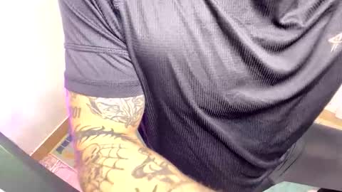 Layne online show from 11/05/25, 09:31