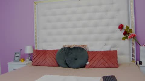 Lena Paul online show from 01/27/25, 06:09