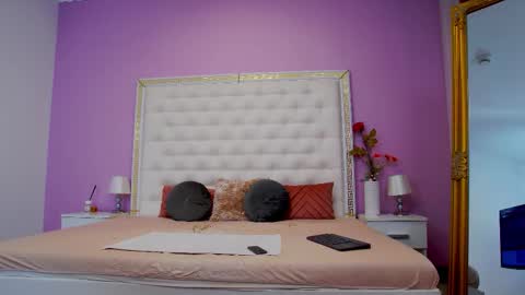 Lena Paul online show from 09/17/25, 04:03