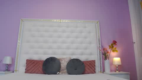 Lena Paul online show from 12/01/25, 04:50