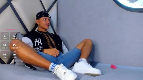 _leohot_ online show from 09/14/25, 03:27