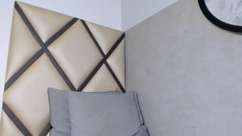 _leohot_ online show from 10/05/25, 03:27