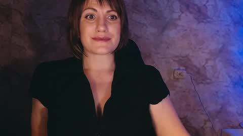 Snapshot of _letty_ chatting on 12/19/24, 11:46 Letty online show from 12/19/24, 11:46